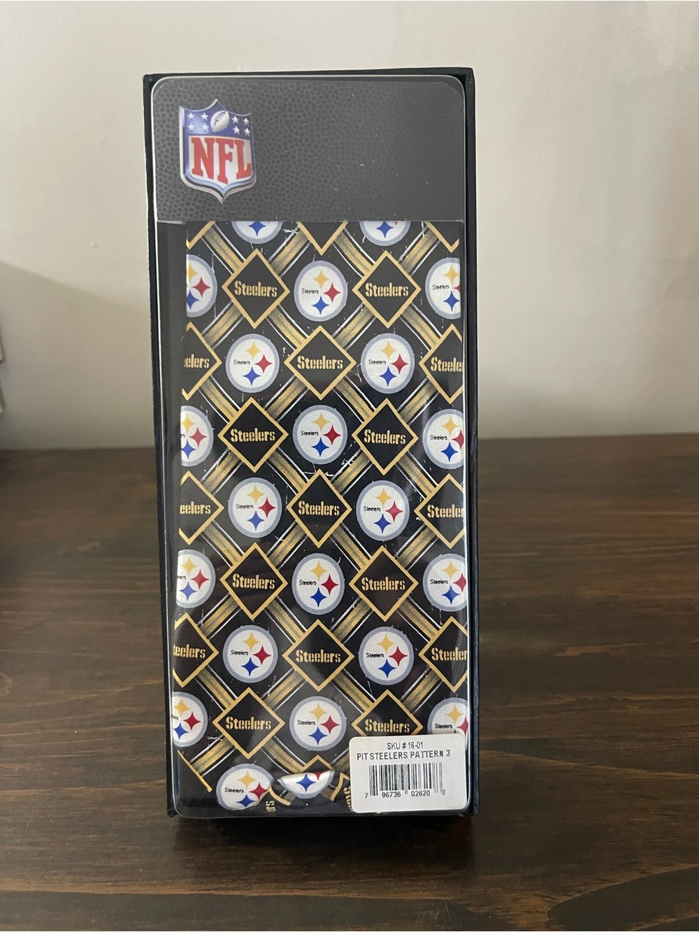 NFL Pittsburgh Steelers Black and Gold vintage tie ! Great design ! New in box !